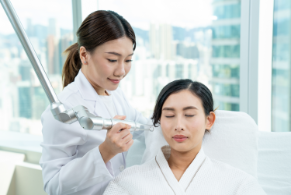 進行激光去斑療程